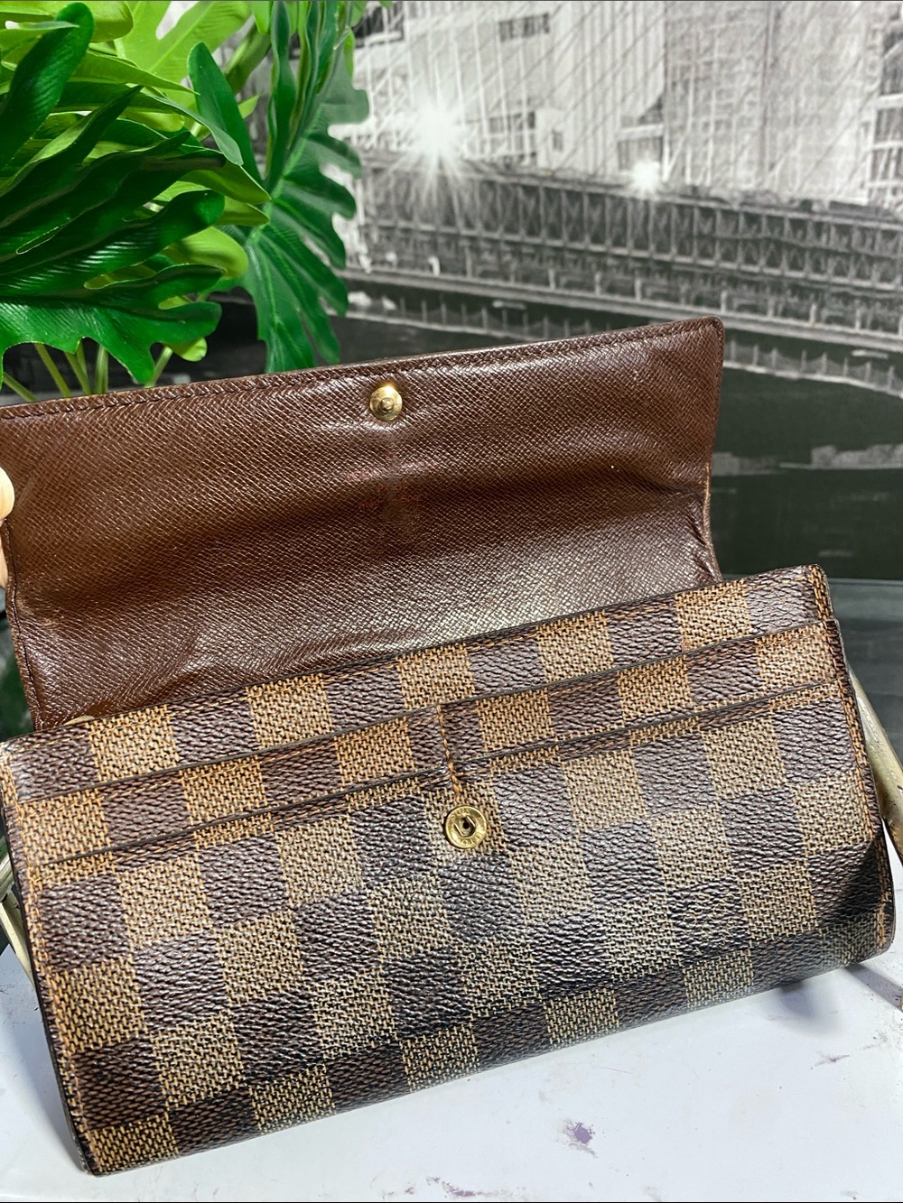 Authentic Louis Vuitton Damier Long Sarah Wallet - Picture 11 of 16